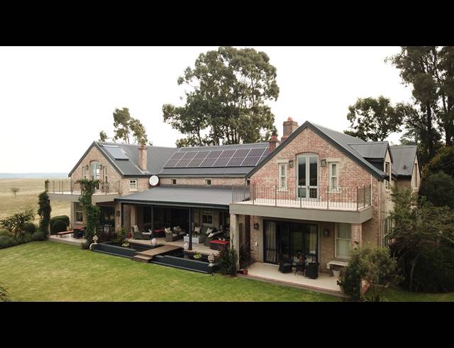 5 BEDROOM FREEHOLD FOR SALE IN EAGLECREST WILDLIFE ESTATE